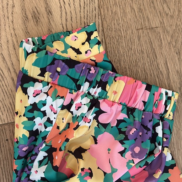 Floral AFRM wide leg pants. - Picture 7 of 7